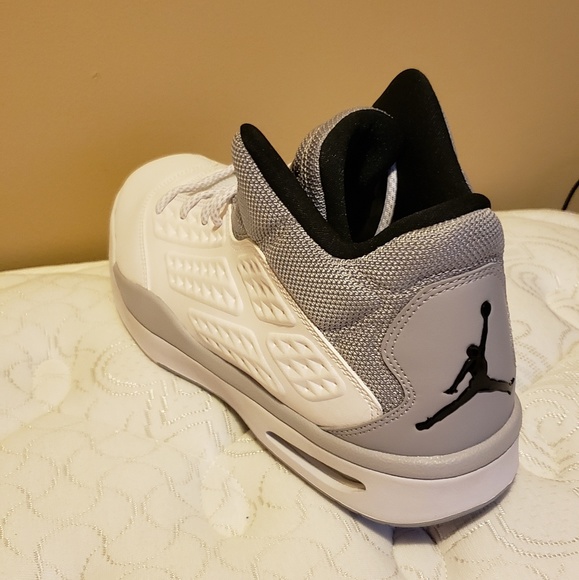 Jordan shoes - Picture 2 of 3